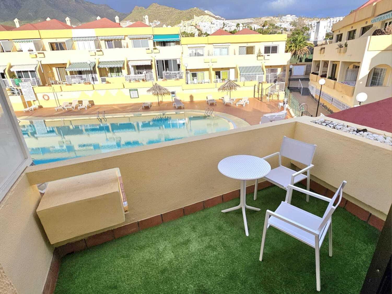 Mareverde, Costa Adeje, Pool View Terrace
